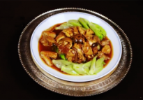 粤菜大厨演示一道“生扣鸳鸯鸡”，年宴菜式之佳选！