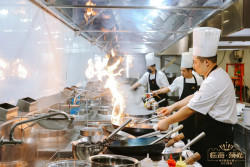 3天厨坛盛事、4场风味晚宴、首届大赛论坛...四海宾朋齐聚，共筑中华民厨大赛！