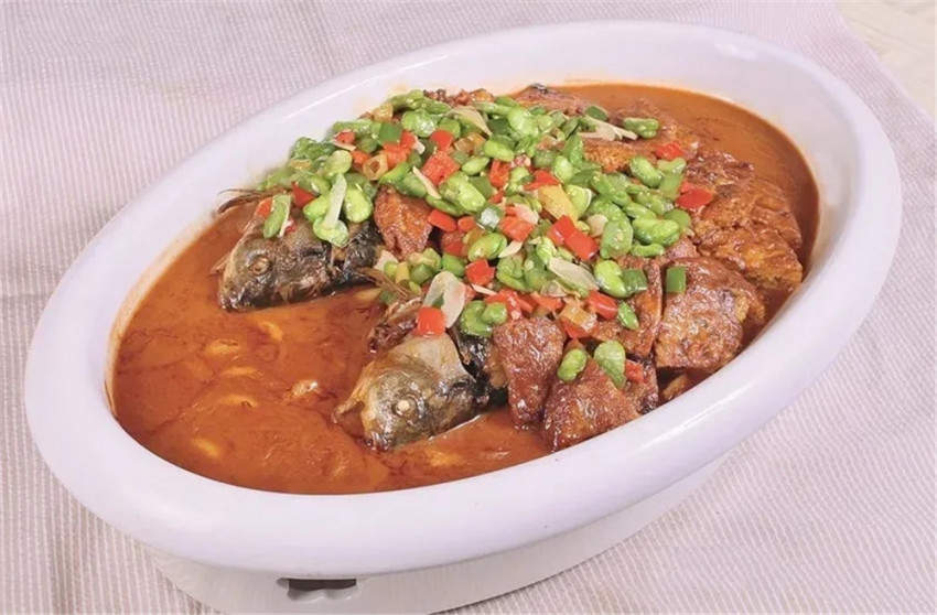 【创新菜】蛋饼烧春鲫