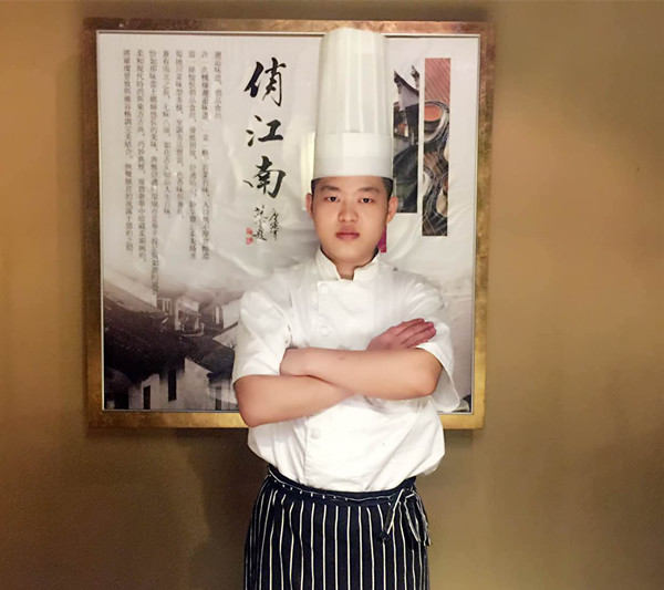 红厨红菜李冠军.jpg