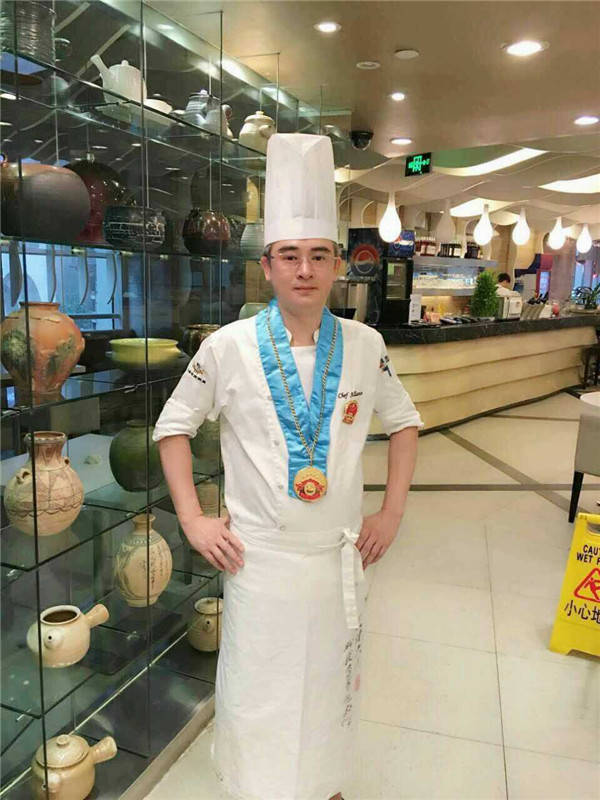 汤吉华：最浪漫的事，就是将最美的味道献给最爱的人.jpg